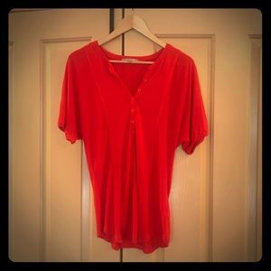 GAP shirt red